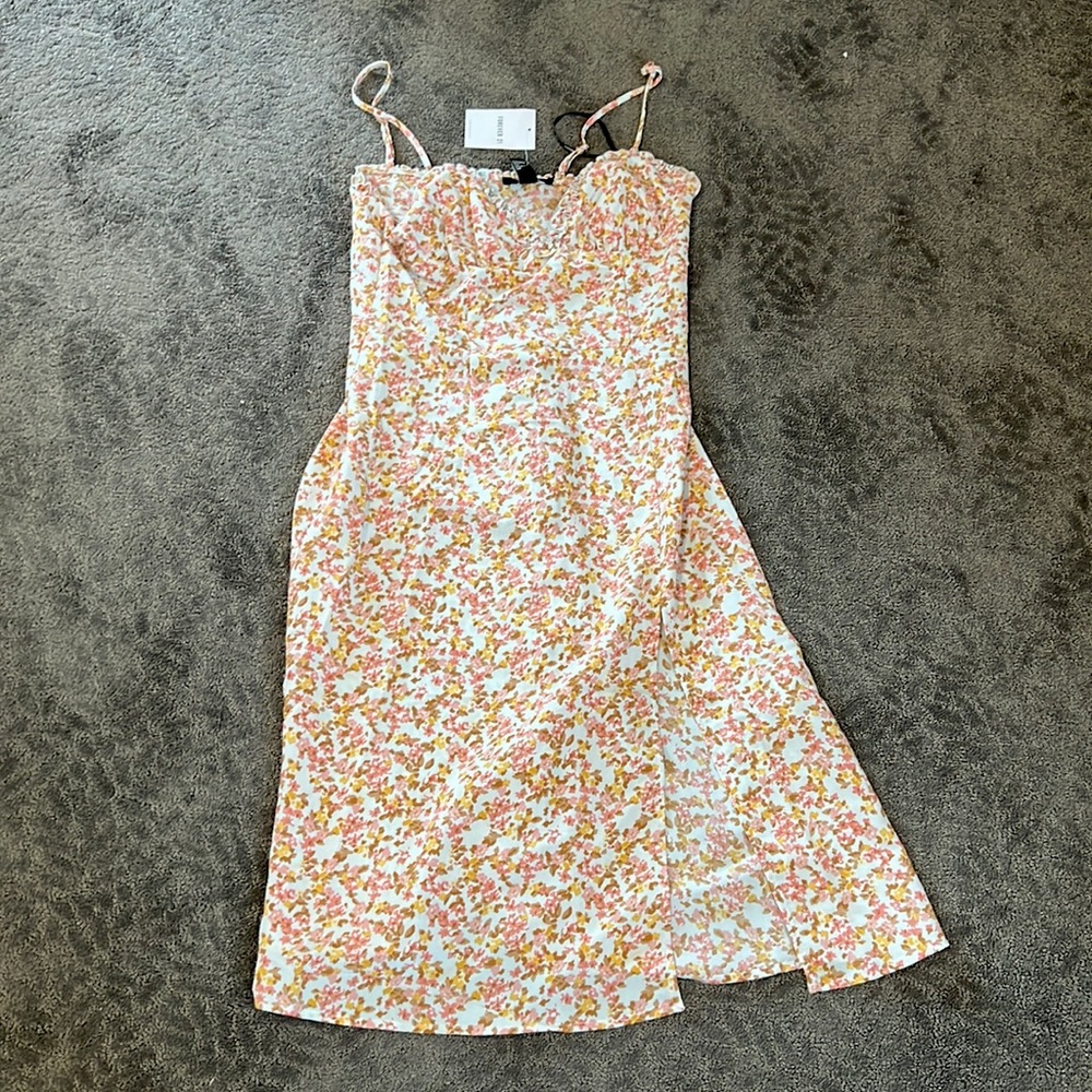 Forever 21 dress never been worn still has tags